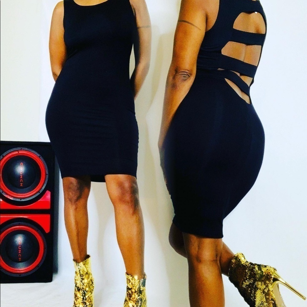 BODYCON STRAPPED BACK DRESS